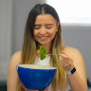 Meet your Posher, Roua